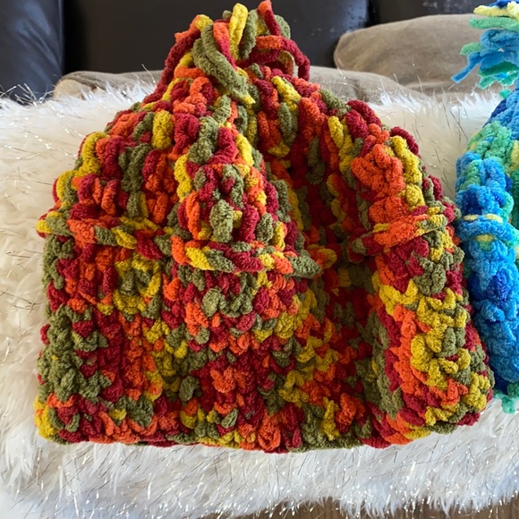 2 hats - Picture 2 of 3